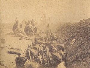 Soldados uruguaios entrincheirados durante a batalha de Tuiuti
